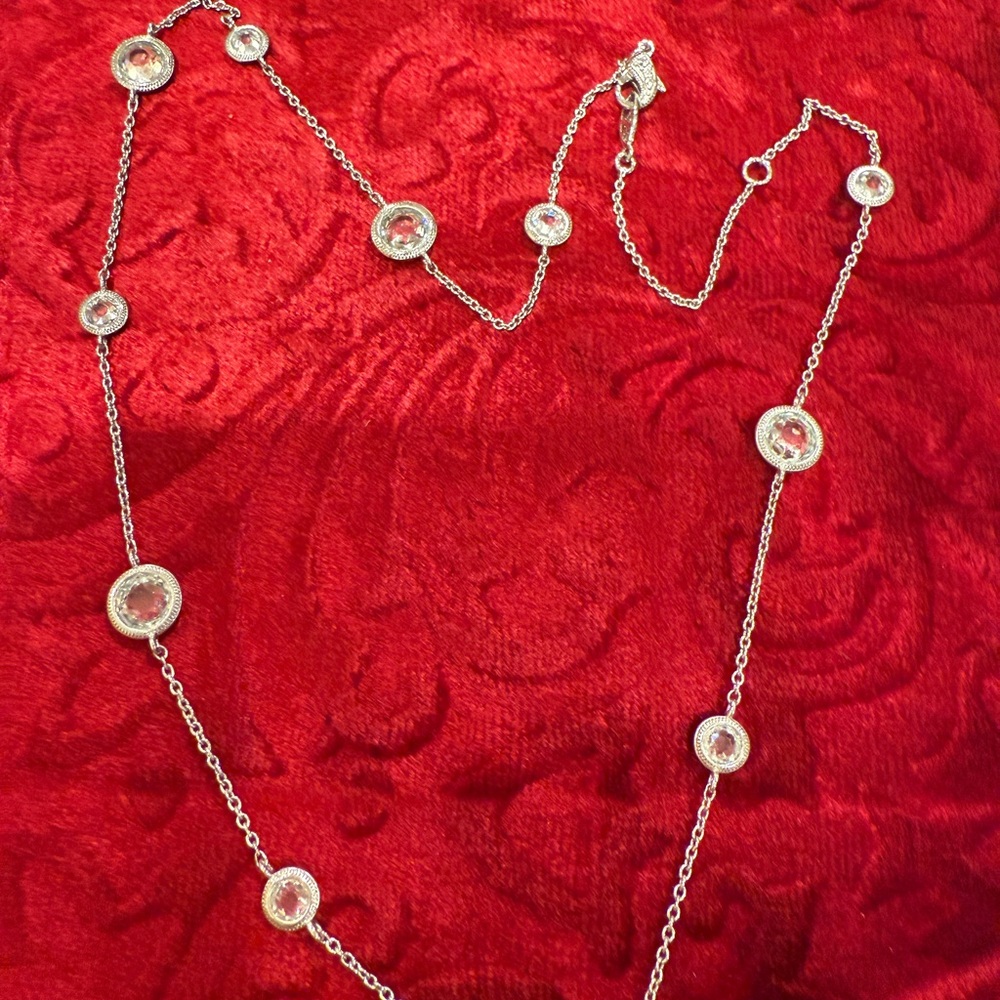 Elegant Silver Necklace with Clear Accents